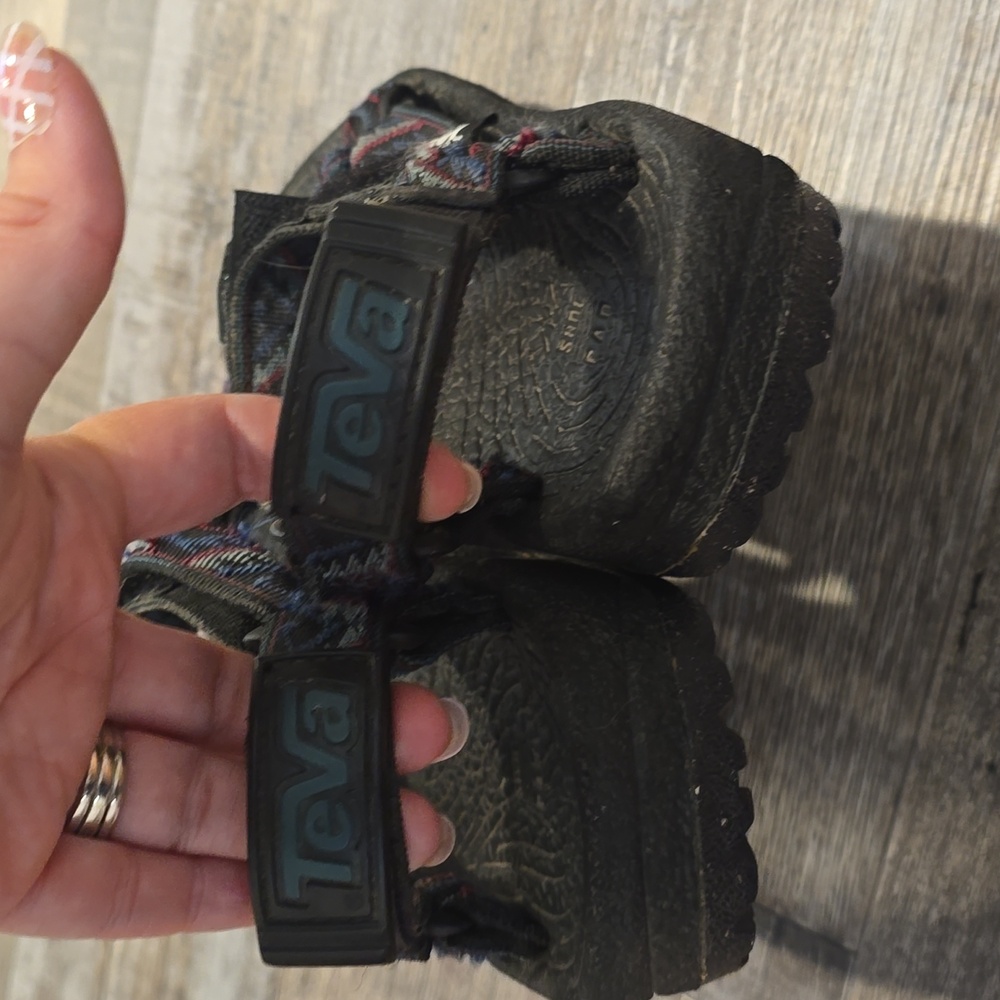 TEVA Terradactyl Aztec Print Women’s Sandals Sz 8 - Picture 3 of 11